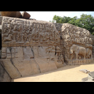 Das Felsrelief „Herabkunft der Ganga“ aus dem 7. Jahrhundert (33 m x 12 m)